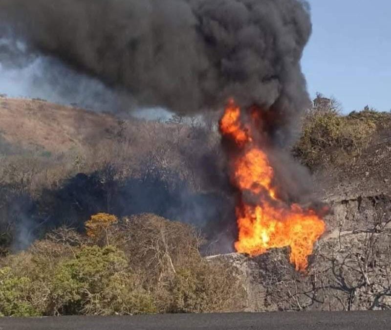 Explota ducto de Pemex en Lagunas