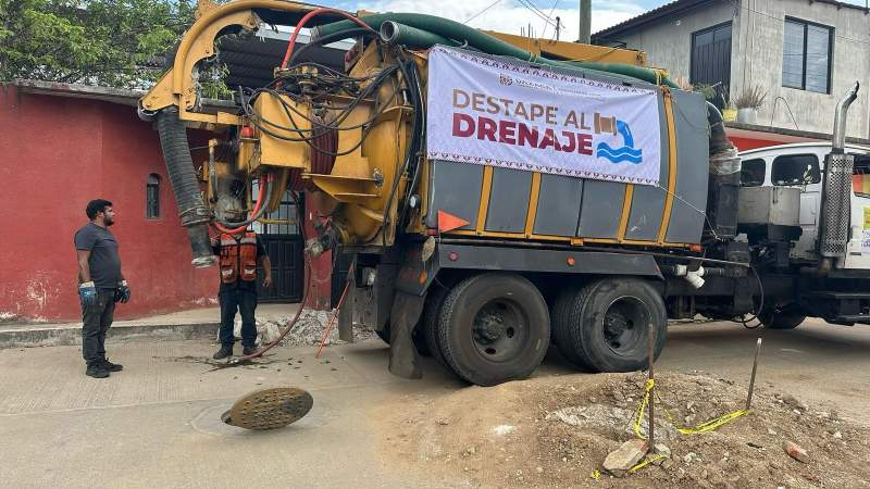 Refuerzan seguridad hídrica con programa “Destape al Drenaje” en Oaxaca de Juárez