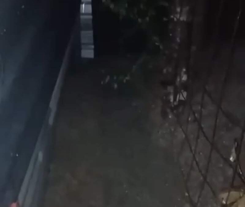 Se desgaja cerro en Pinotepa Nacional por lluvias