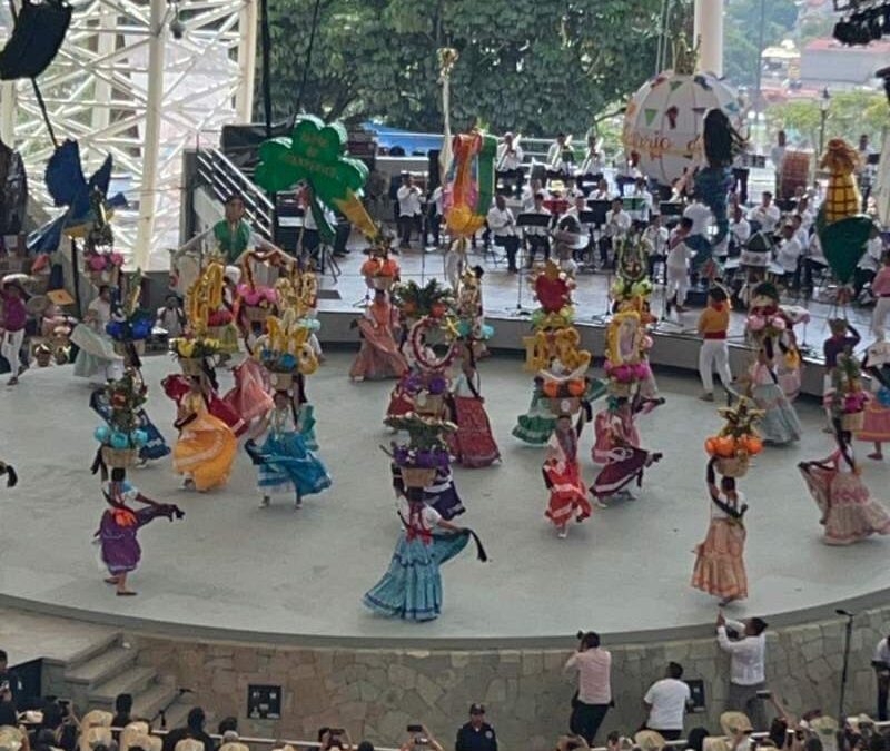 Inician las Guelaguetzas Oficial y Magisterial sin contratiempos en Oaxaca