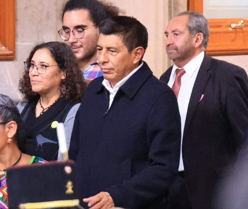 Acude Jara a la instalación de la primera sesión de la SCJN; lo califica como un evento histórico
