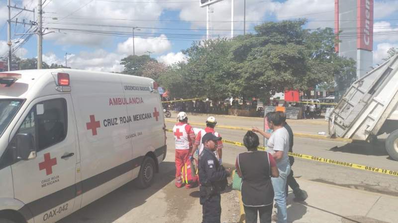 Muere una persona al ser arrollada por un carro de basura a la altura de Plaza Bella