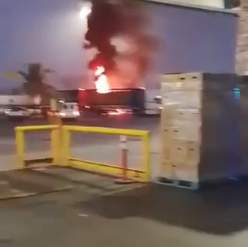 Se incendia tráiler al interior de la cervecera en Tuxtepec
