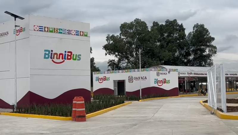 Siguen los trabajos en la terminal del Binni Bus en Xoxo