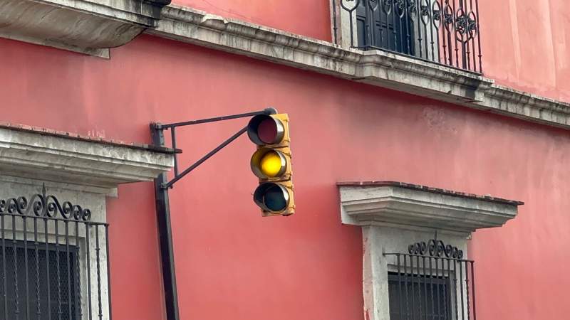 Sin funcionar algunos semáforos en el centro de la ciudad