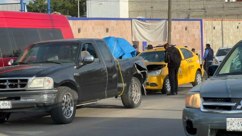 Solo daños materiales deja choque en la 190 en Santa Rosa