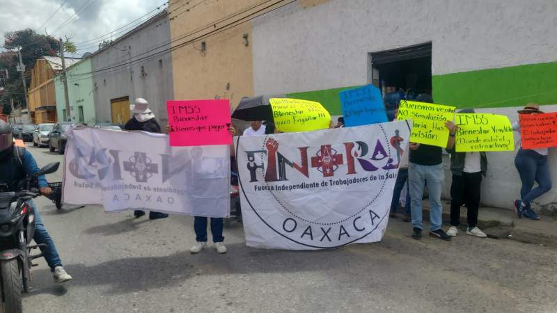 Dos bloqueos ajenos a la Sección 22 se registran este viernes en la capital