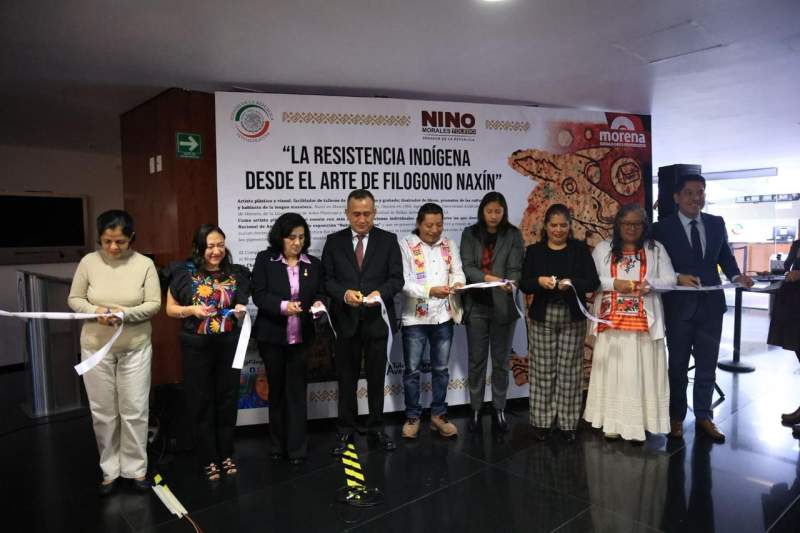 Inaugura Nino Morales exposición del artista oaxaqueño Filoginio Naxín en el senado