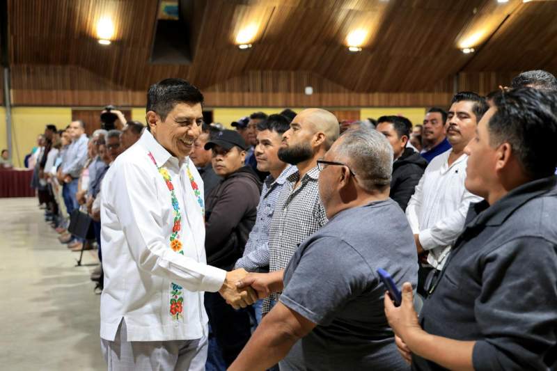 Con acciones directas, Salomón Jara reitera respaldo y acompañamiento a autoridades municipales electas por Sistemas Normativos Internos