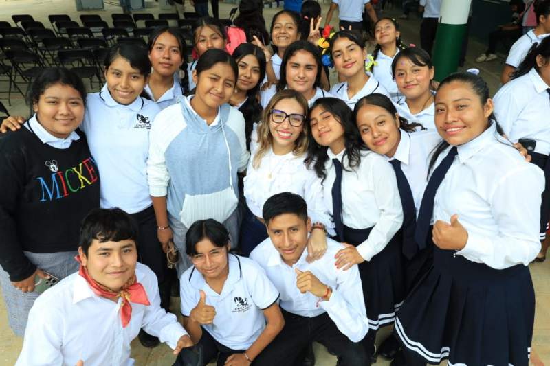 Inaugura Blanca Martínez techado de cancha de usos múltiples en el EMSaD 33 Gral. Felipe Ángeles.