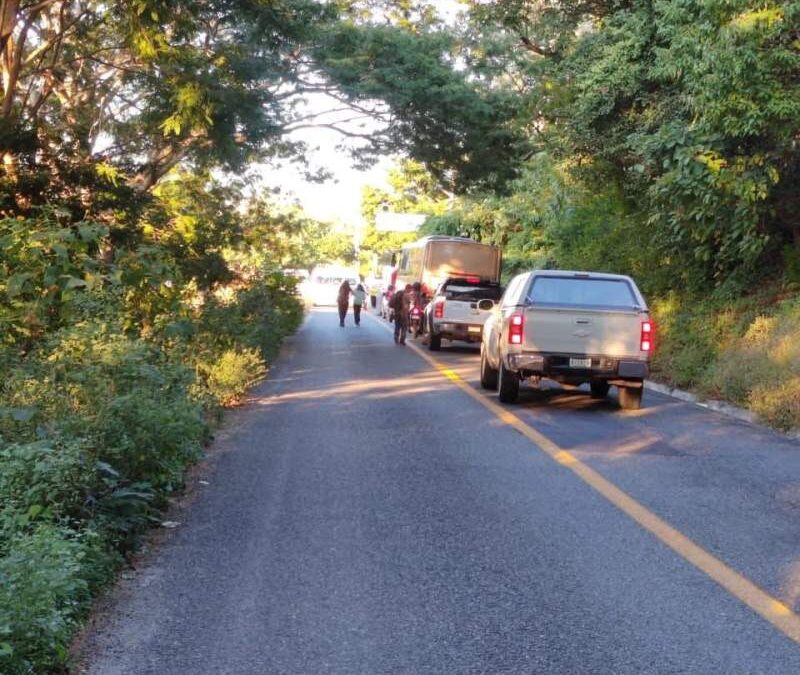Siguen las protestas en Santiago Astata y se mantiene el bloqueo