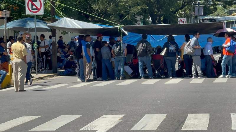 Tras paros escalonados; logra la Sección 22 nueva mesa tripartita