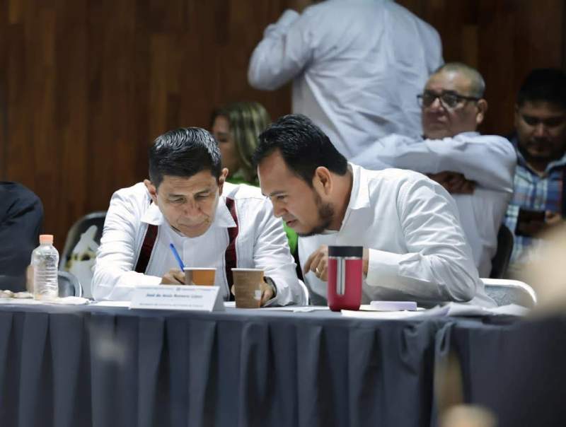 Más de doce horas ha durado la mesa tripartita en CD. Administrada