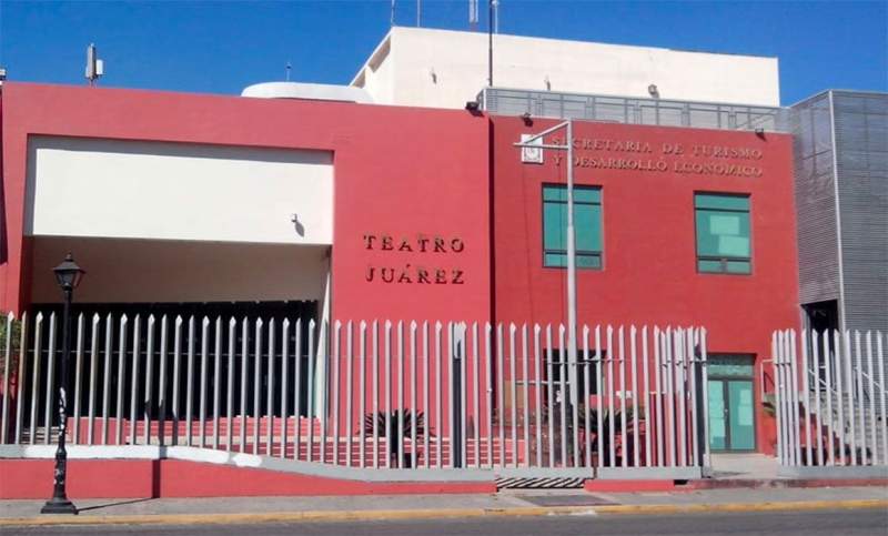 Gobernador Salomón Jara anuncia que el Teatro Juárez se convertirá en Cineteca