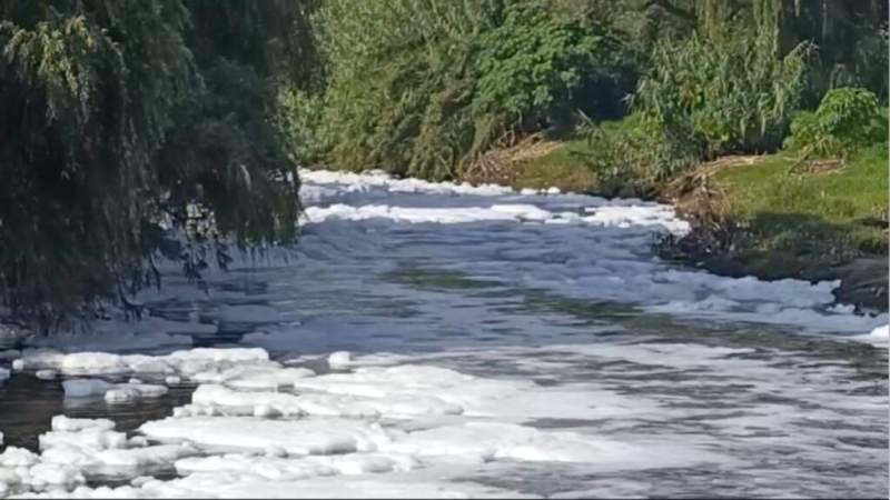 Prohibirán que casas y empresas descarguen sus aguas residuales en el río Atoyac