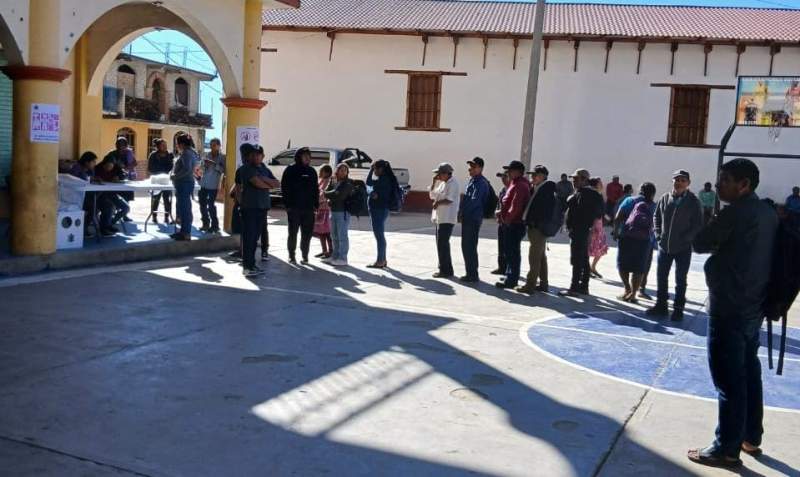 En la capital poca afluencia de votantes; en las regiones hay mayor participación