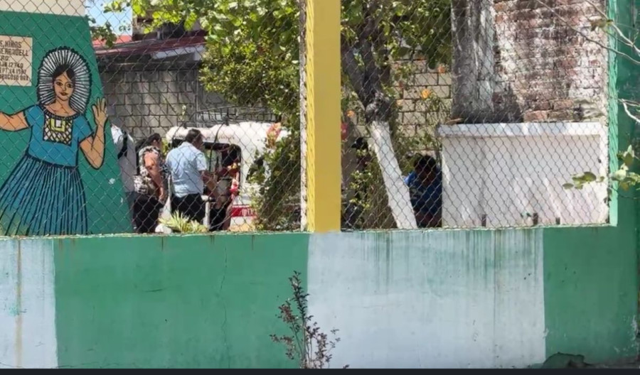 Ejecutan a líder mototaxista dentro de un preescolar en Juchitán