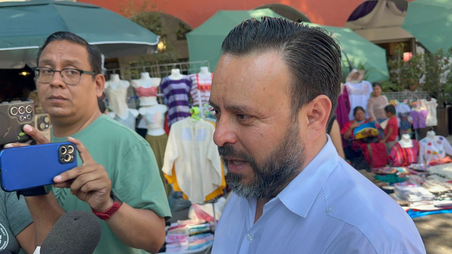 Exhorta Sego a Santa María Colotepec a liberar la autopista: ‘No hay que matar la gallina de los huevos de oro’, refiere.