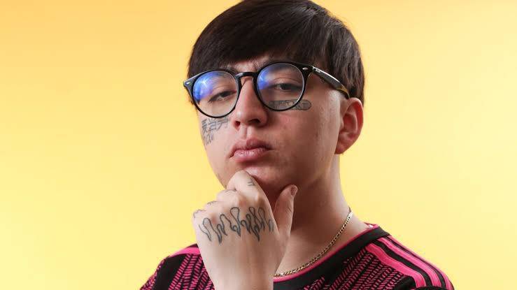 Jara se pronuncia en contra de la agresión a mujeres, tras reaparición de Dani Flow