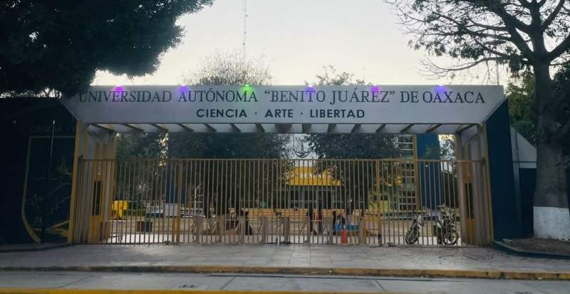 Se mantiene tomada la sede de CU de la UABJO