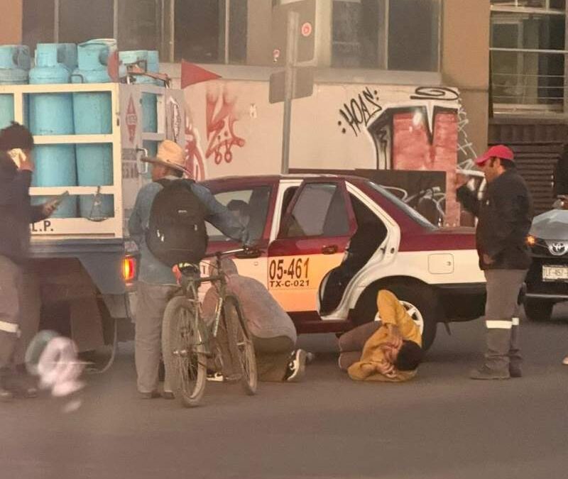 Una persona lesionada deja choque a la altura de Ciudad Administrativa